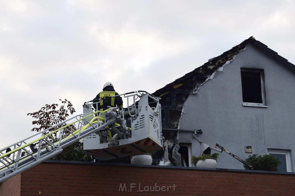 Feuer 2 Y Koeln Suerth Elisabeth Selbertstr P163.JPG - Miklos Laubert